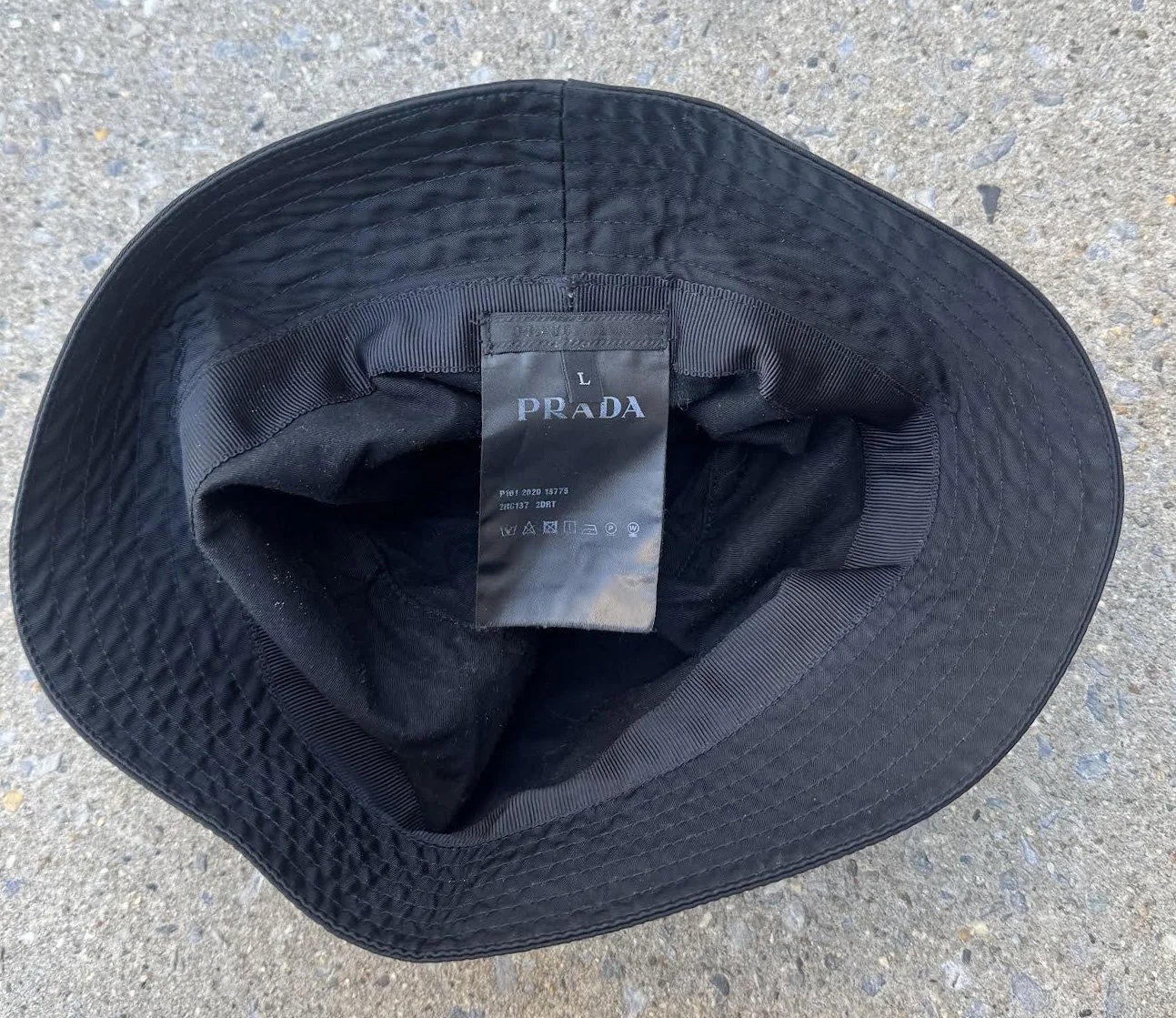 PRADA Re-Nylon バケットハット ブラック L Prada Re-Nylon Black Bucket Hat (Size L) — RootsBK